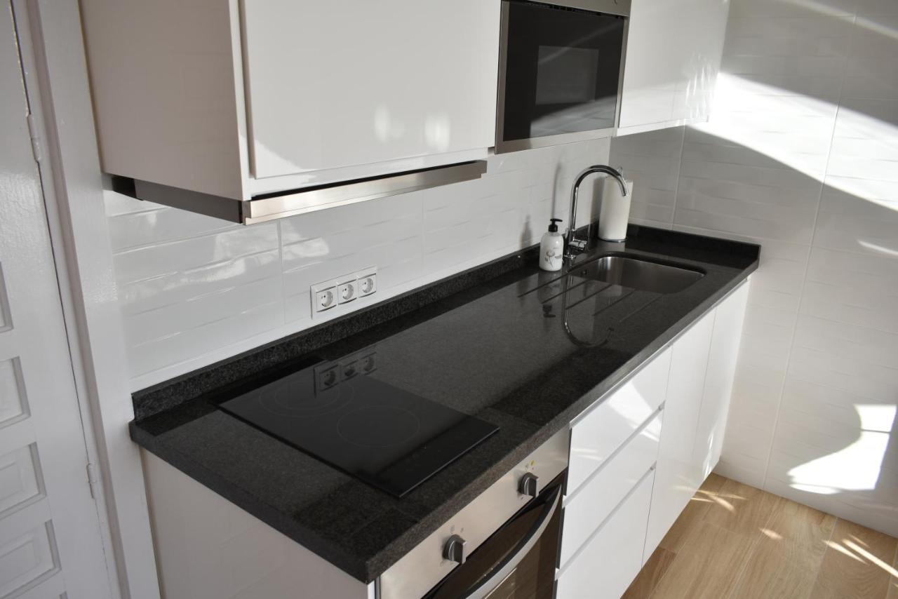 Benal Beach, Luxury Sea & Mountain View Beachside 1 Bedroom Apartment Benalmádena Eksteriør bilde